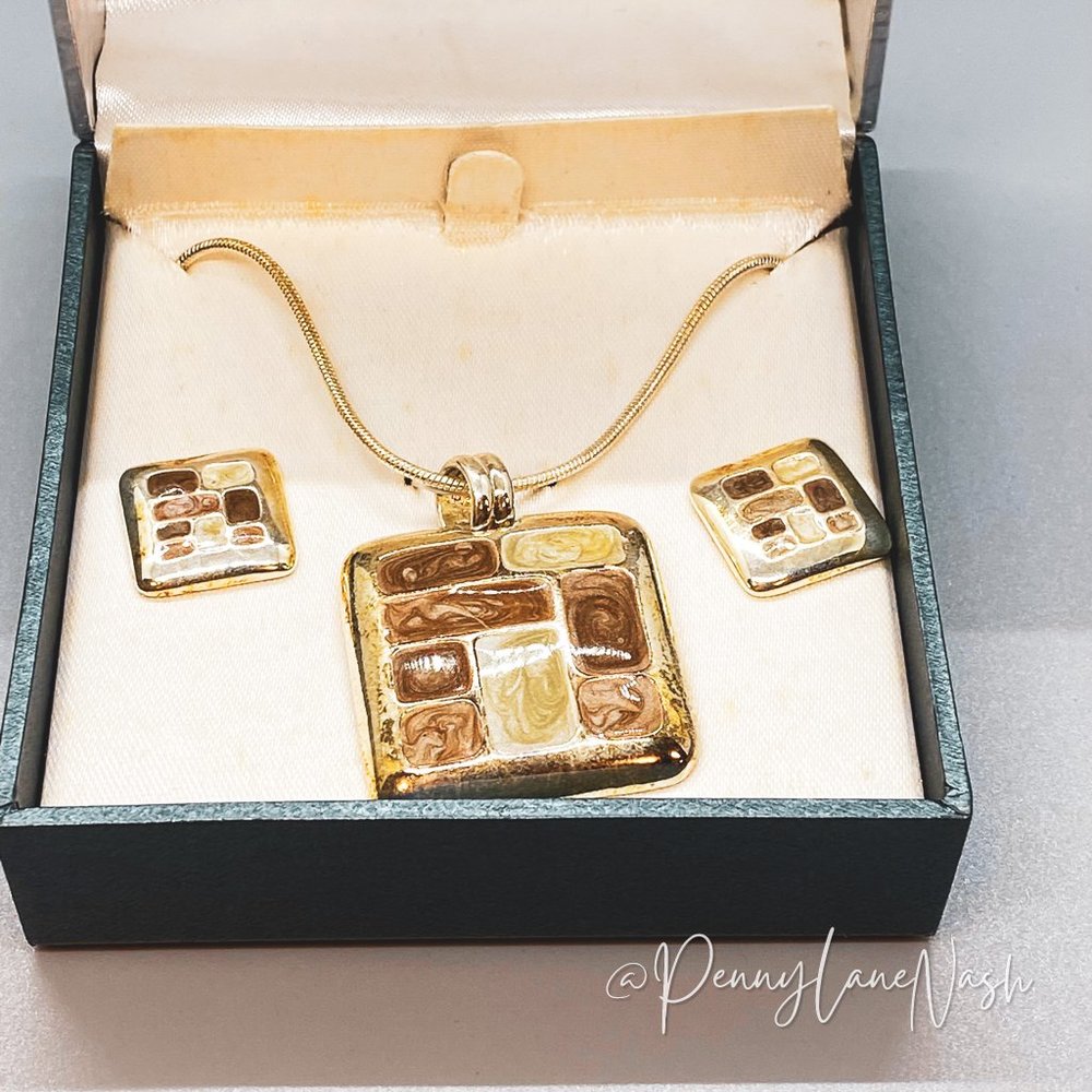 Worthington Square Geometric Necklace & Stud Earrings Set - Picture 2 of 7